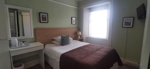 Large Single Room