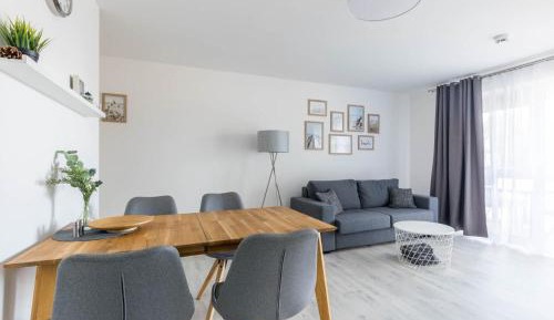 One-Bedroom Apartment with Terrace
