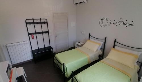 Twin Room with Private Bathroom