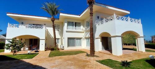 Villa with Sea View