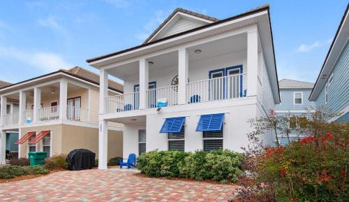 Four-Bedroom Holiday Home