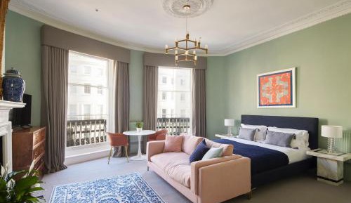 Deluxe King Suite
