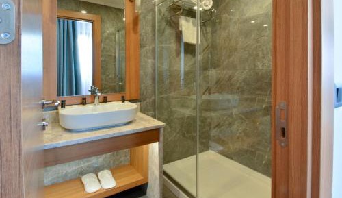 Large Double Room