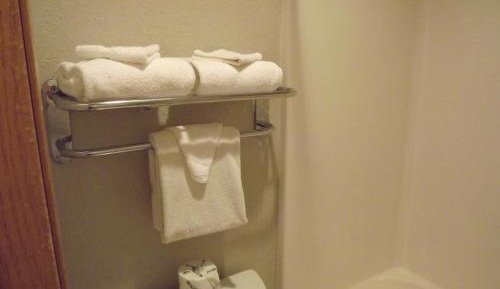 Queen Room - Non-Smoking