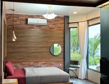 Grand Deluxe Bungalow with Garden View