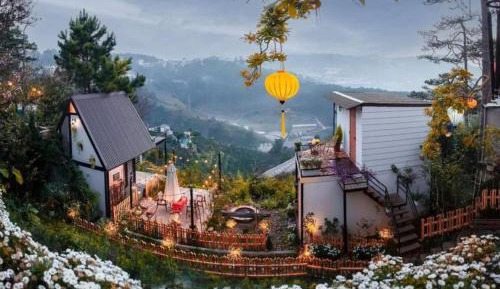Suite with Mountain View