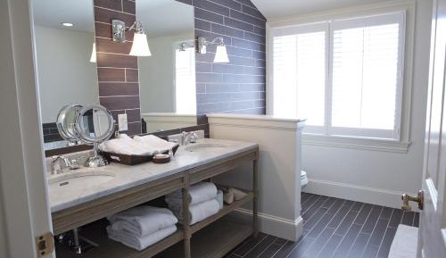 King Room with Spa Bath