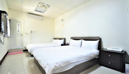 Quadruple Room with Private Bathroom