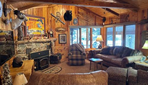 Three-Bedroom Holiday Home 