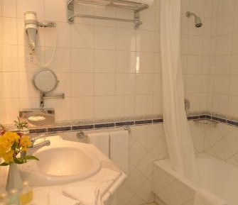Double or Twin Room with Sea View