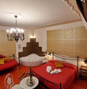 Deluxe Suite with Spa Bath
