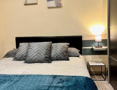 Superior One-Bedroom Apartment