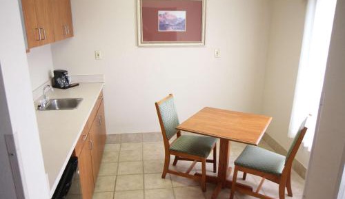Queen Room with Two Queen Beds Kitchenette - Non Smoking