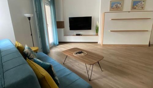 King Studio with Sofa Bed