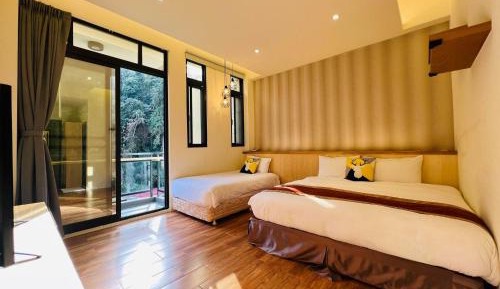 King Room with Mountain View