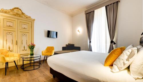 Deluxe Suite with City View