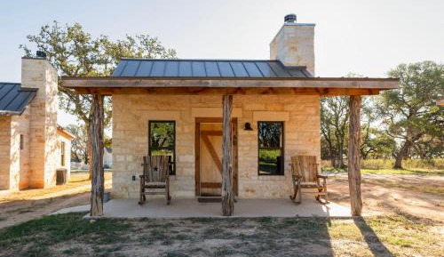 One-Bedroom Cottage