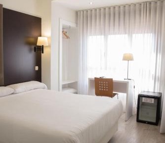 Double Room (1 - 2 Adults)