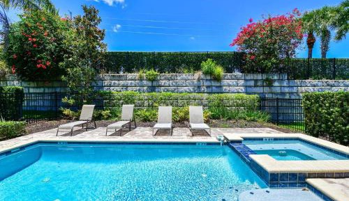 Seven-Bedroom Holiday Home