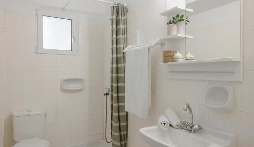 Studio with Mountain View