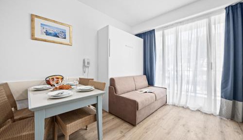 Family Apartment with Balcony (2 adults + 2 children)