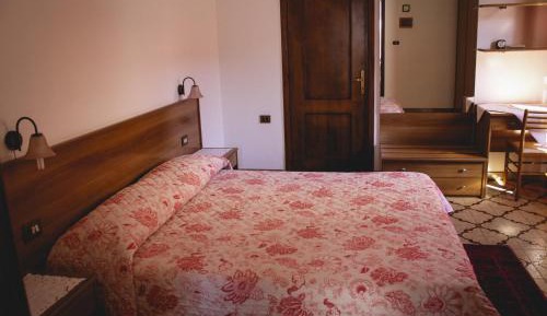 Double or Twin Room with Private Bathroom