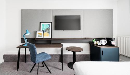 Standard Room with Two Single Beds - Accessible