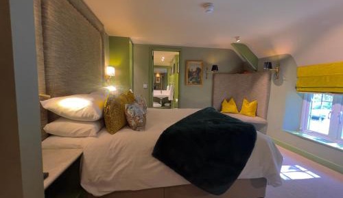 Superior King Room