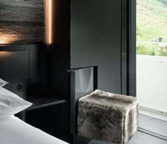 Double Room with Balcony - MAYNE STONE