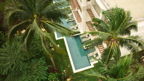 Junior Suite Deluxe Swim Up (1 Adult)