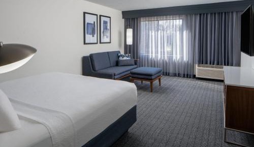 King Room with Sofa Bed - Non-Smoking