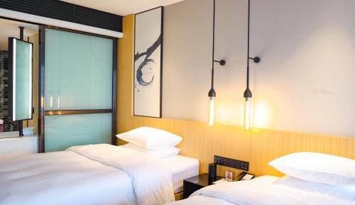 Standard Double Room with Two Double Beds and City View