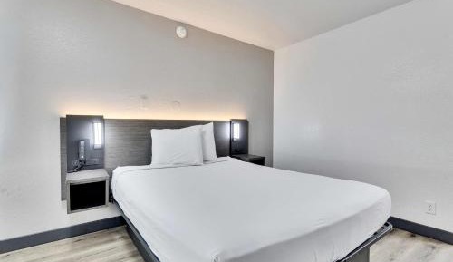 Double Room - Disability Access - Non-Smoking