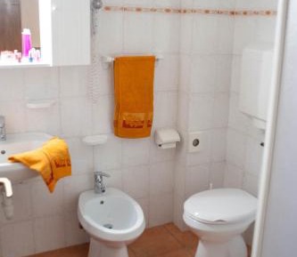 One-Bedroom Apartment ( 2 Adults )