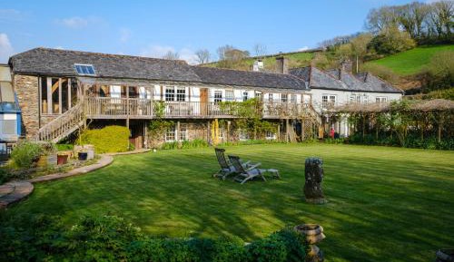 Three-Bedroom Apartment - The Barn