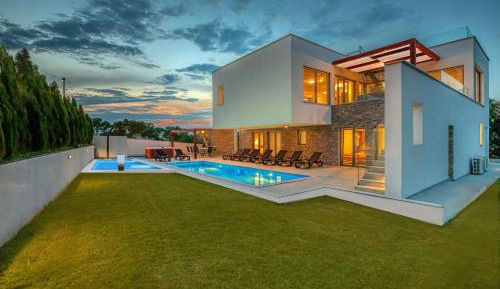 Villa with Private Pool