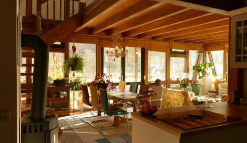 Apartment with Mountain View