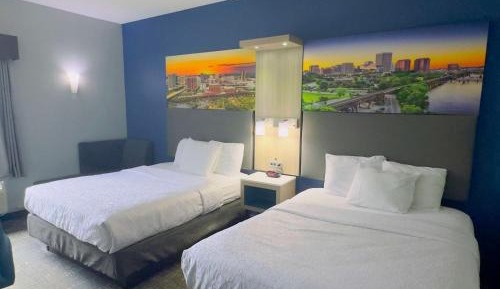 Queen Room with Two Queen Beds and Full Kitchen - Non Smoking