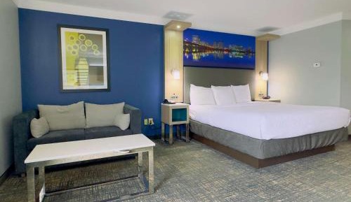 King Room with Sofa Bed and Kitchen - Non Smoking