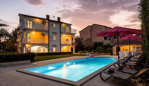 Six-Bedroom Holiday Home