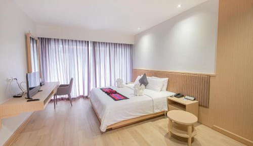 Double or Twin Room with Pool View