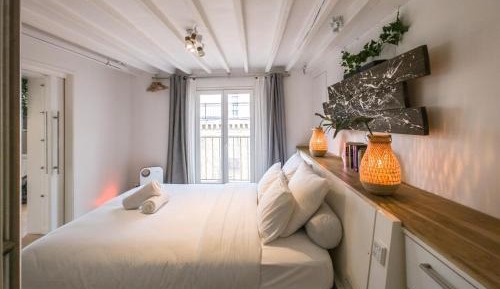 Superior Apartment with City View