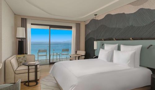 Swiss Select Sea-View King Room