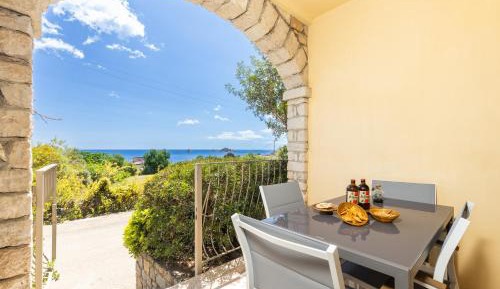 One-Bedroom Apartment with Sea View