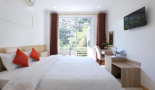 Deluxe Double Room with Balcony