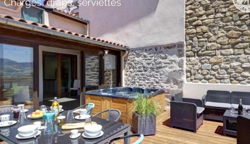 Holiday Home (6 Adults)