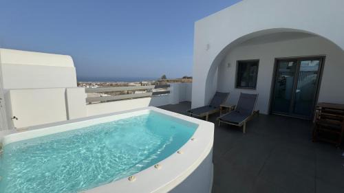 Suite with Hot Tub