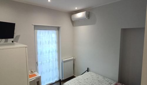 Single Room with Private Bathroom