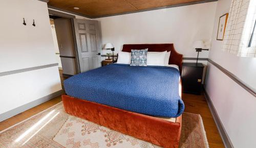 The Tamarack King Suite