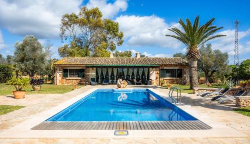 Villa with Garden View